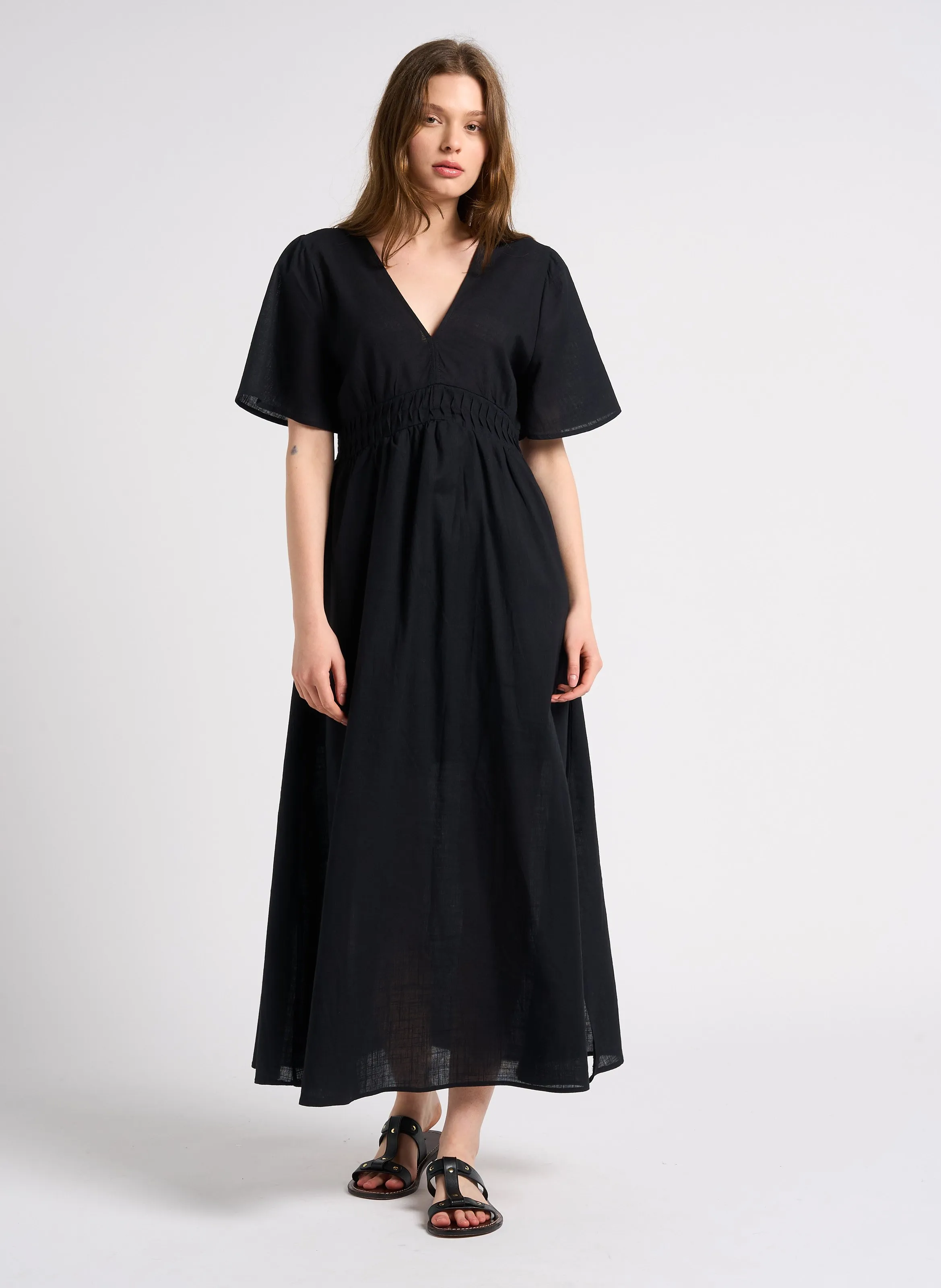 KARL MARC JOHN RENNE - Vestido largo recto con cuello en V de algodón en negro