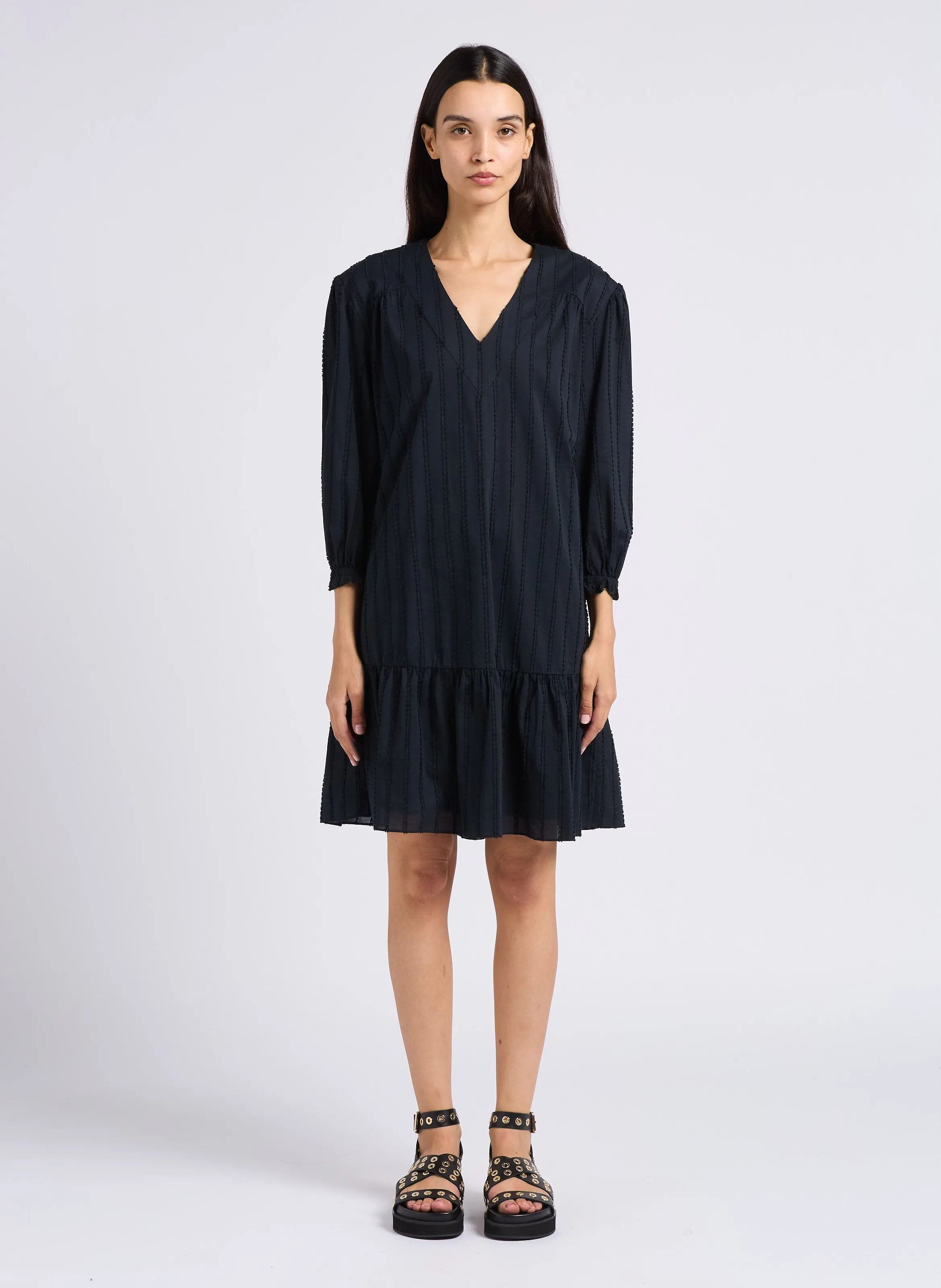 PANDORE - Vestido corto de cuello en V jacquard de algodón orgánico en negro